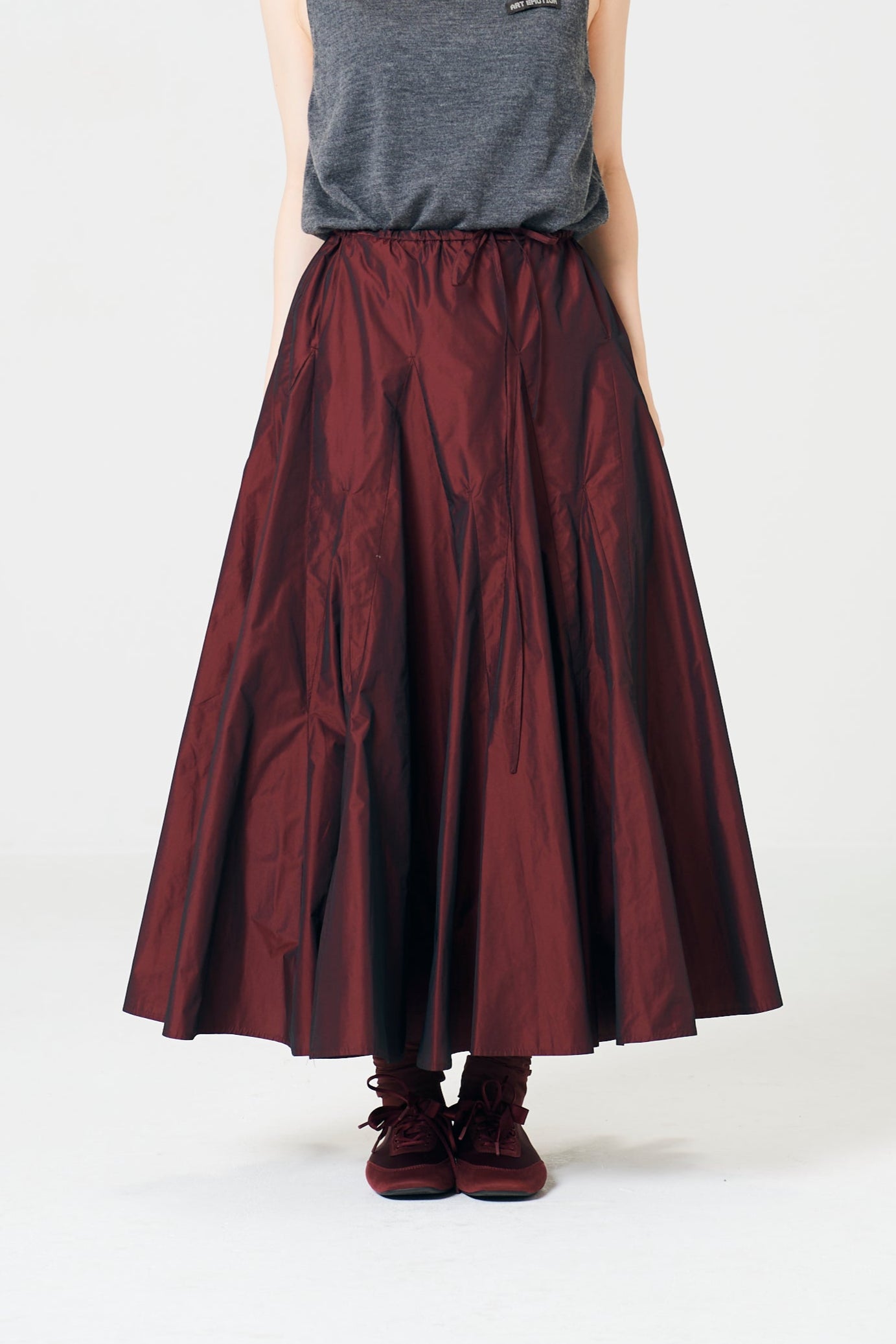 Volume taffeta skirt