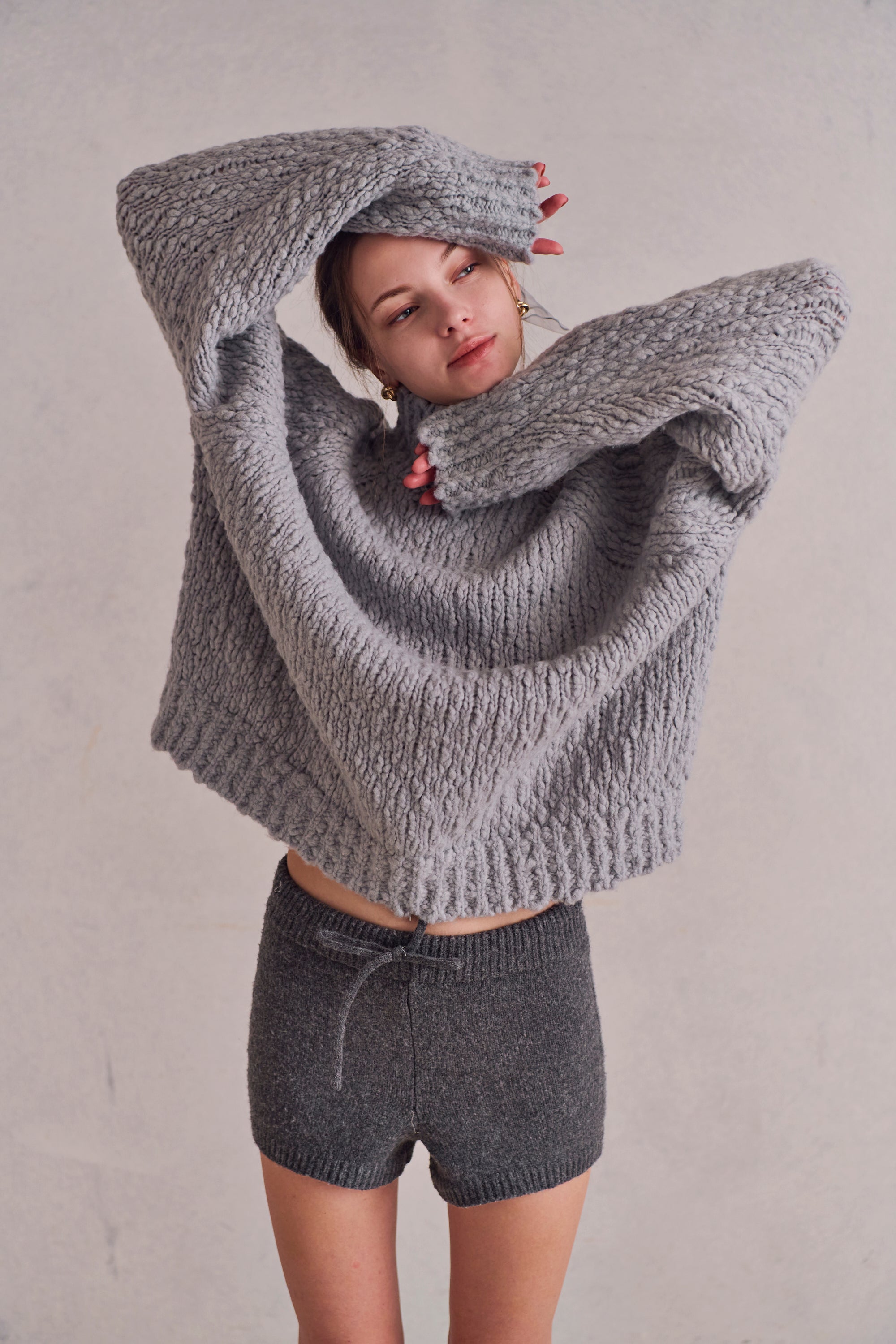 Back-open slubyarn knit