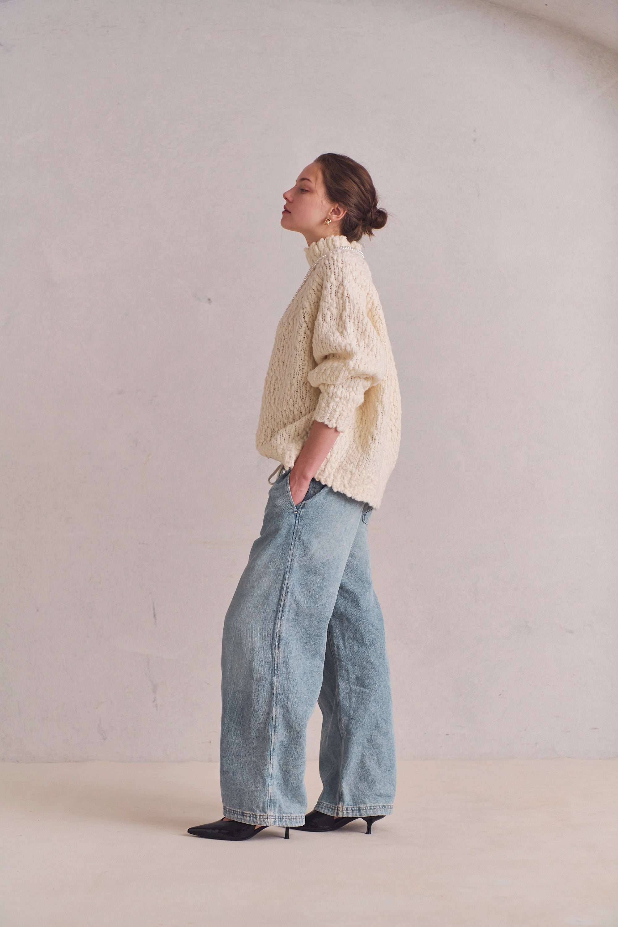 Back-open slubyarn knit