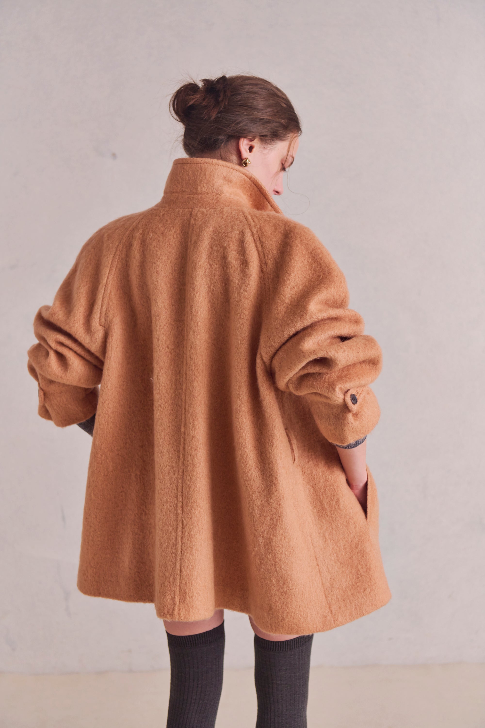 Loop cut shaggy coat