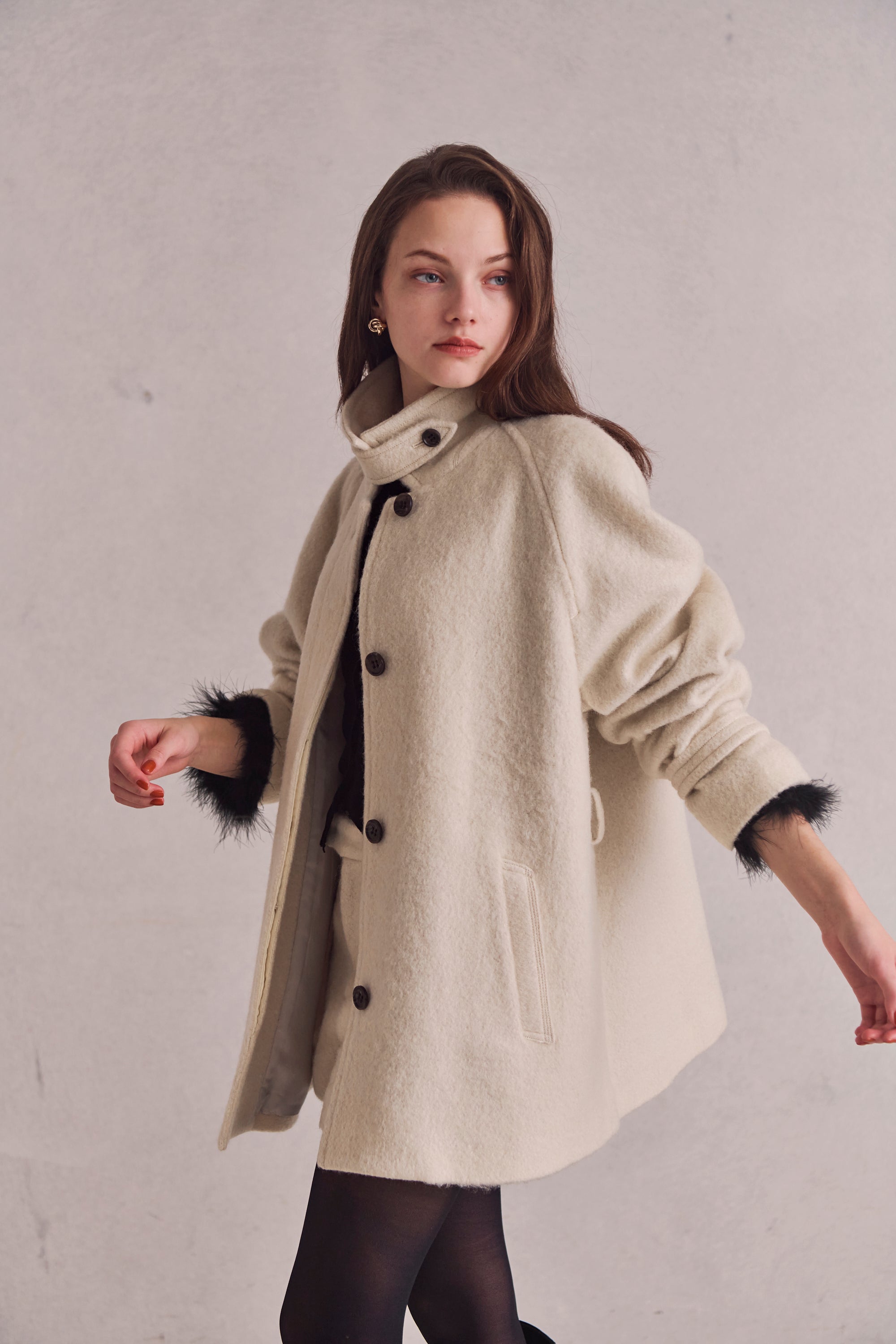 Loop cut shaggy coat