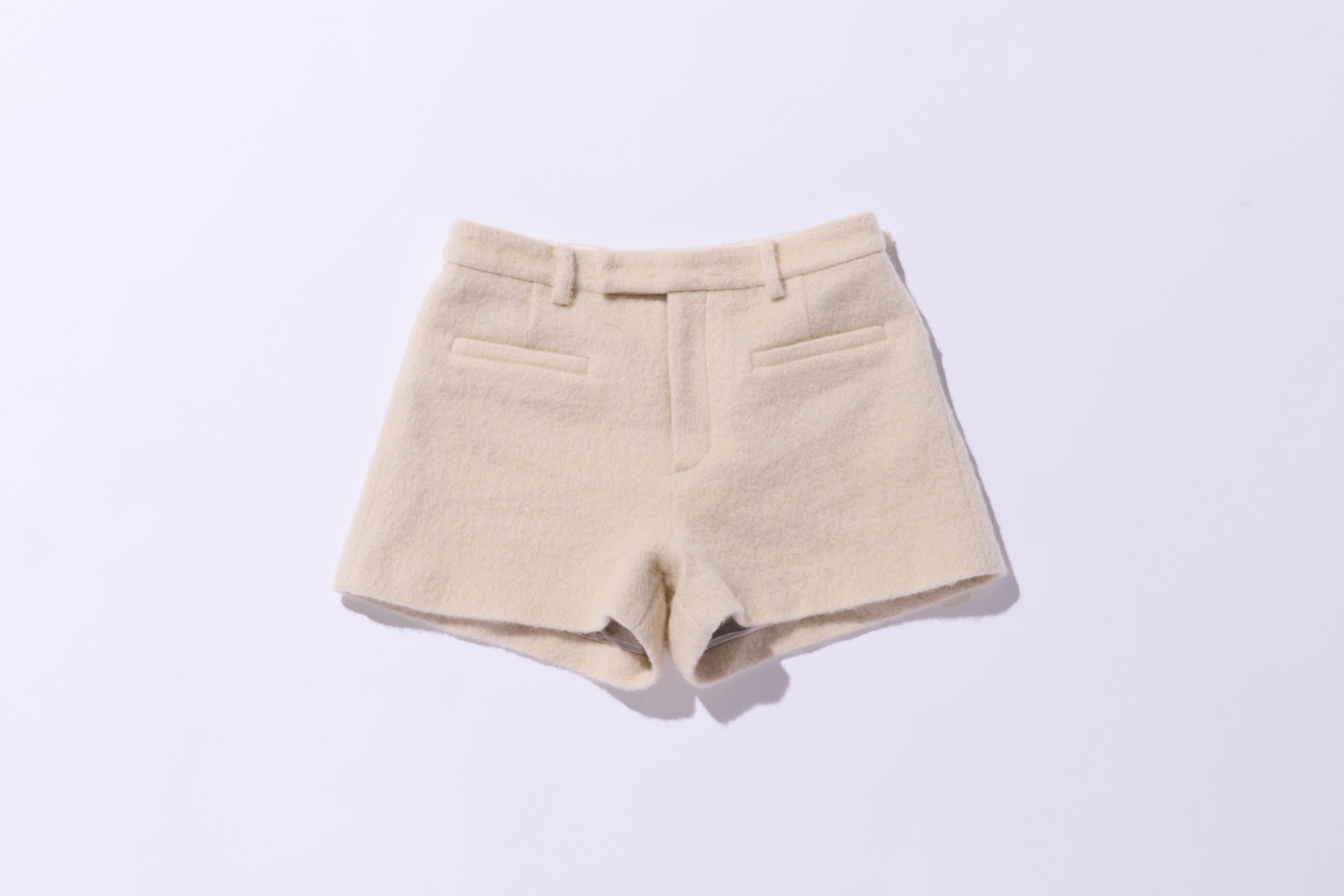 Loop cut shaggy shortpants