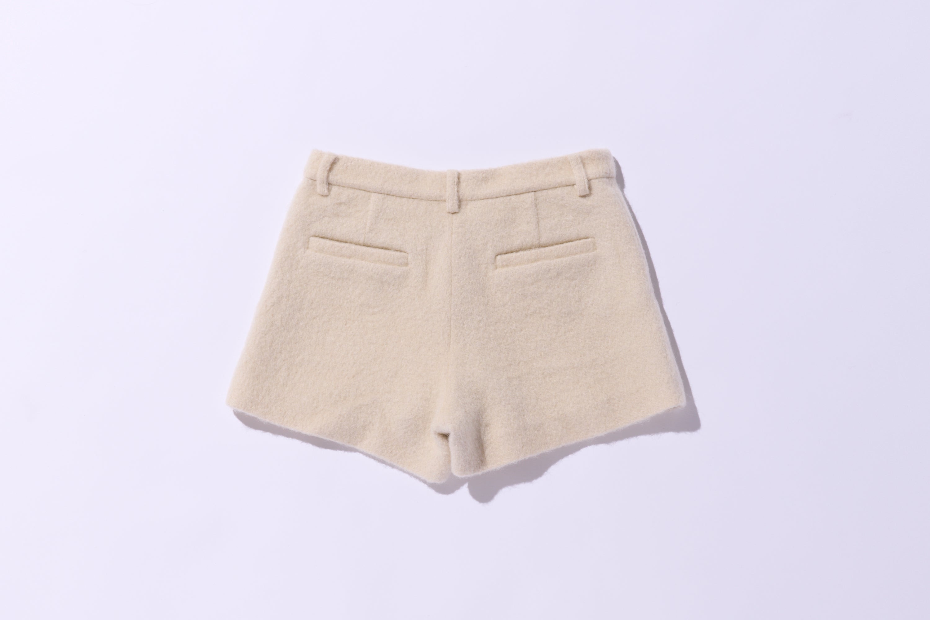 Loop cut shaggy shortpants