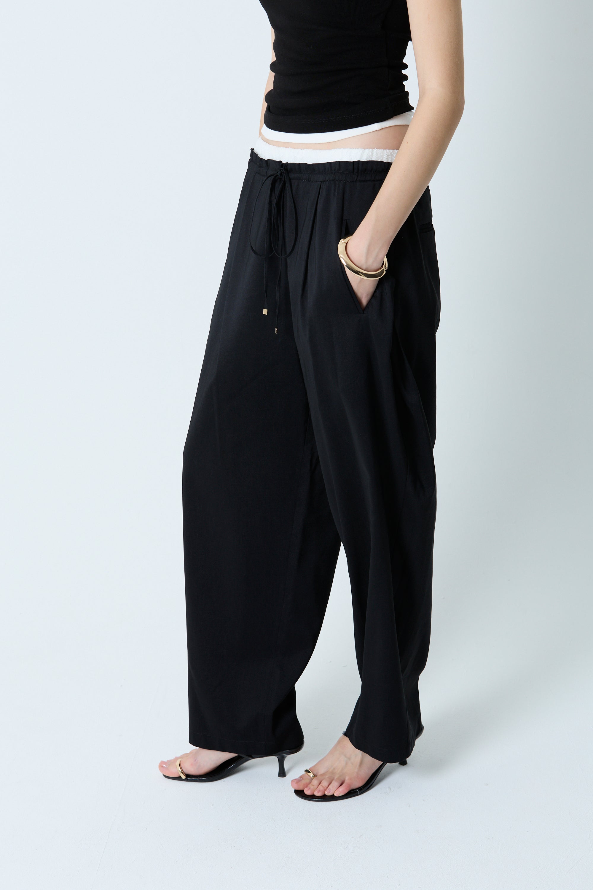 Linen barrel pants