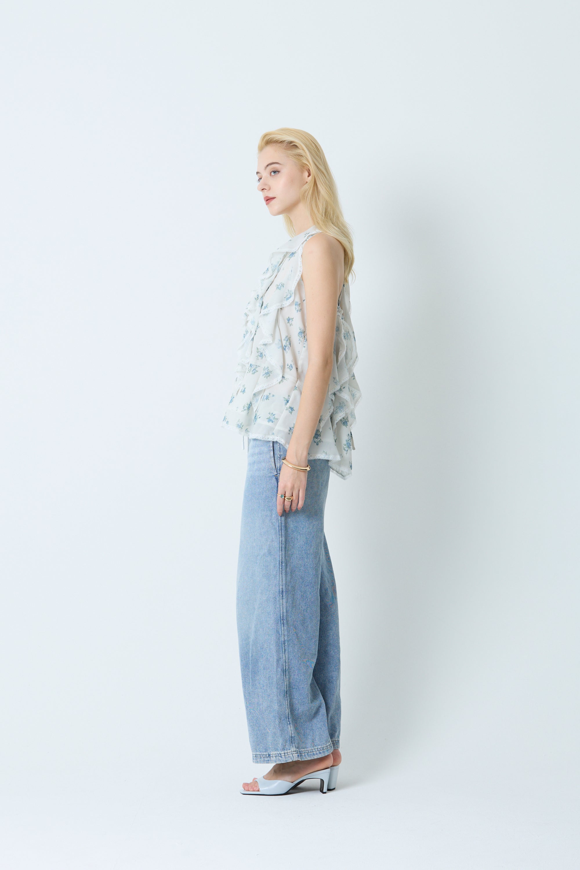 "Blurred flowers" Ruffle blouse