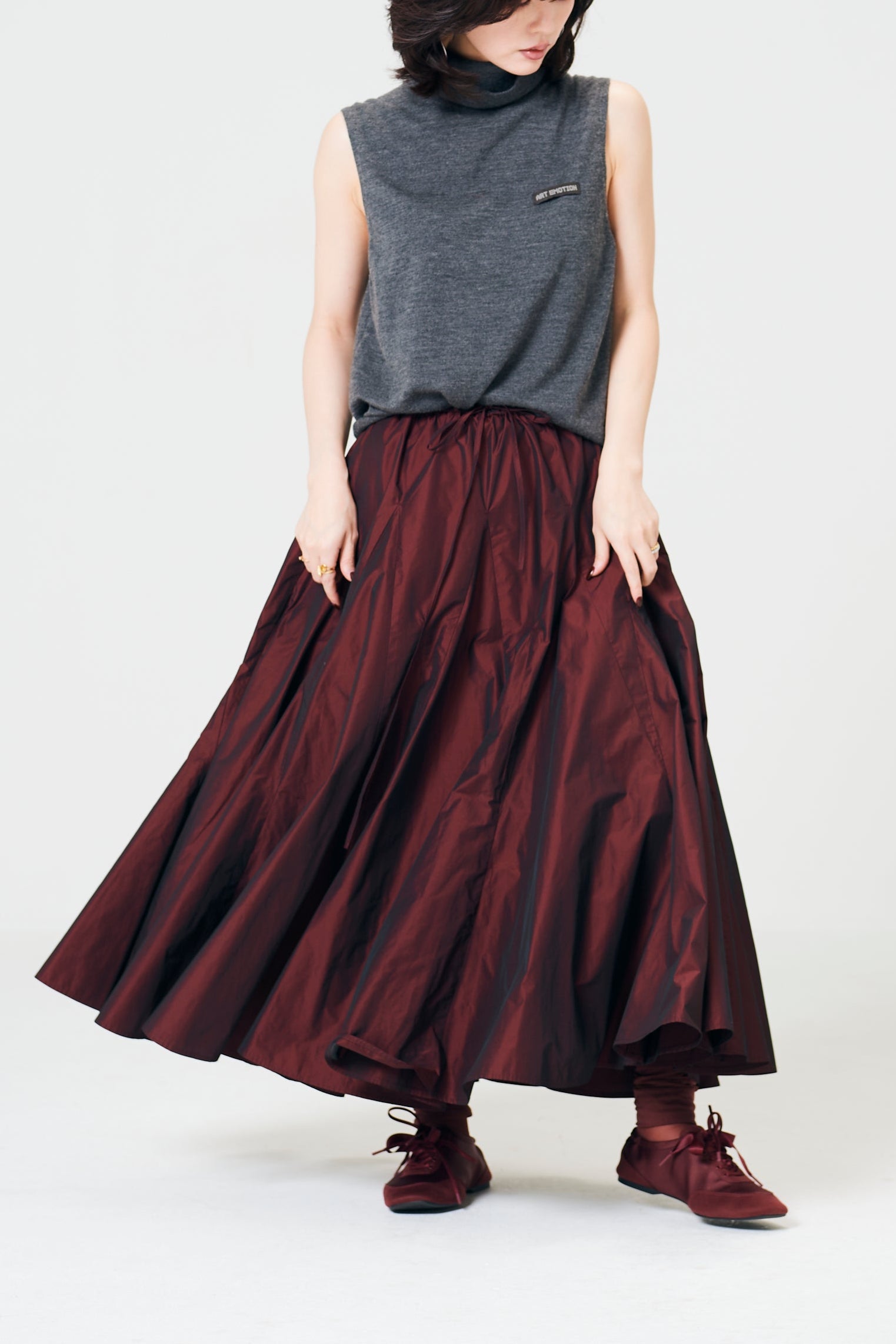 Volume taffeta skirt