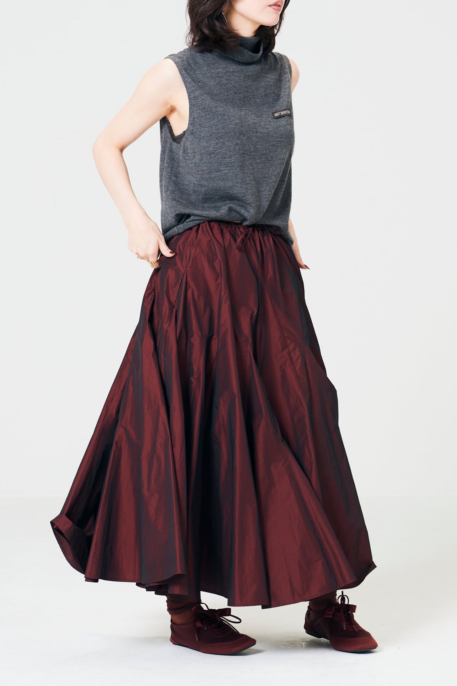 Volume taffeta skirt