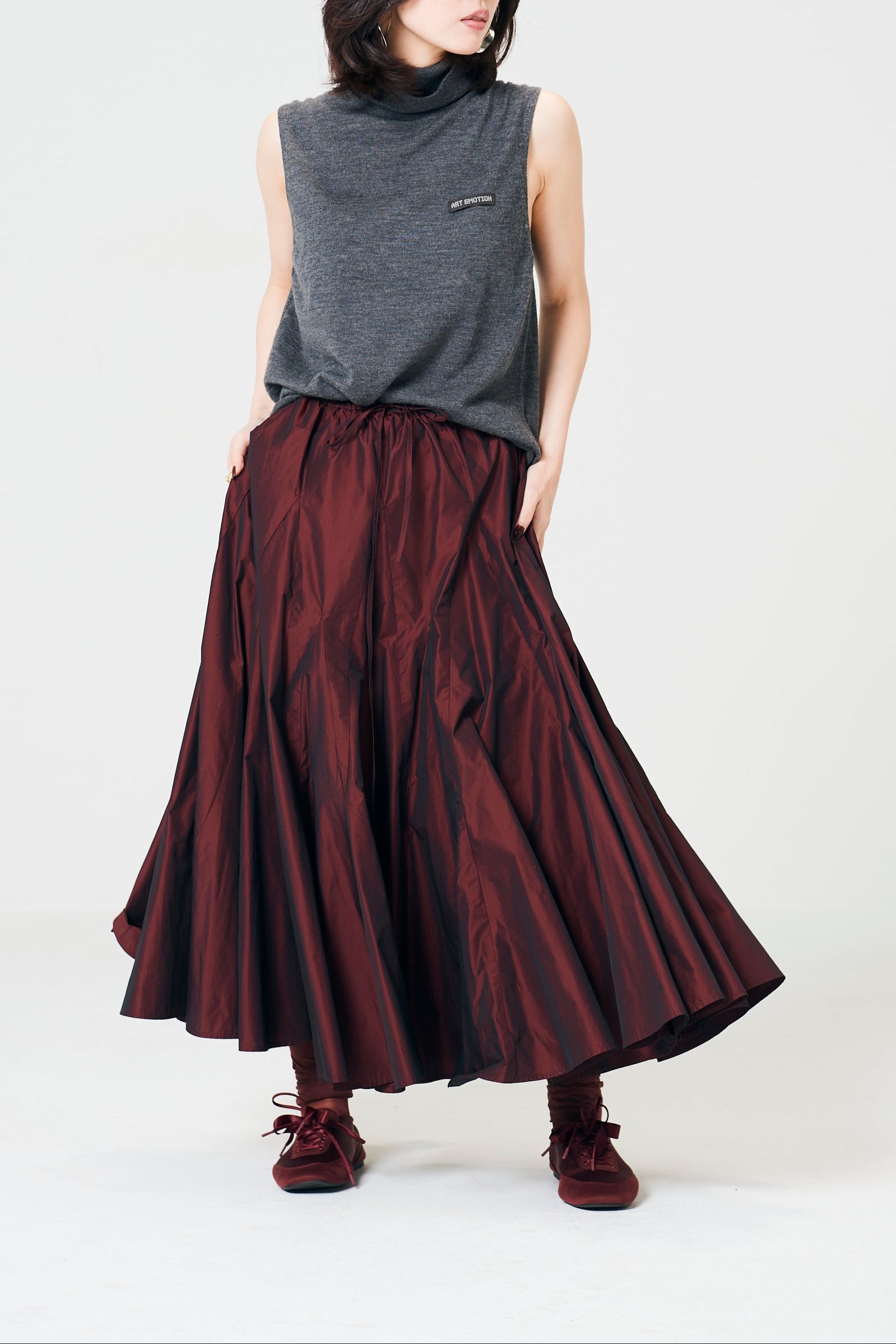 Volume taffeta skirt