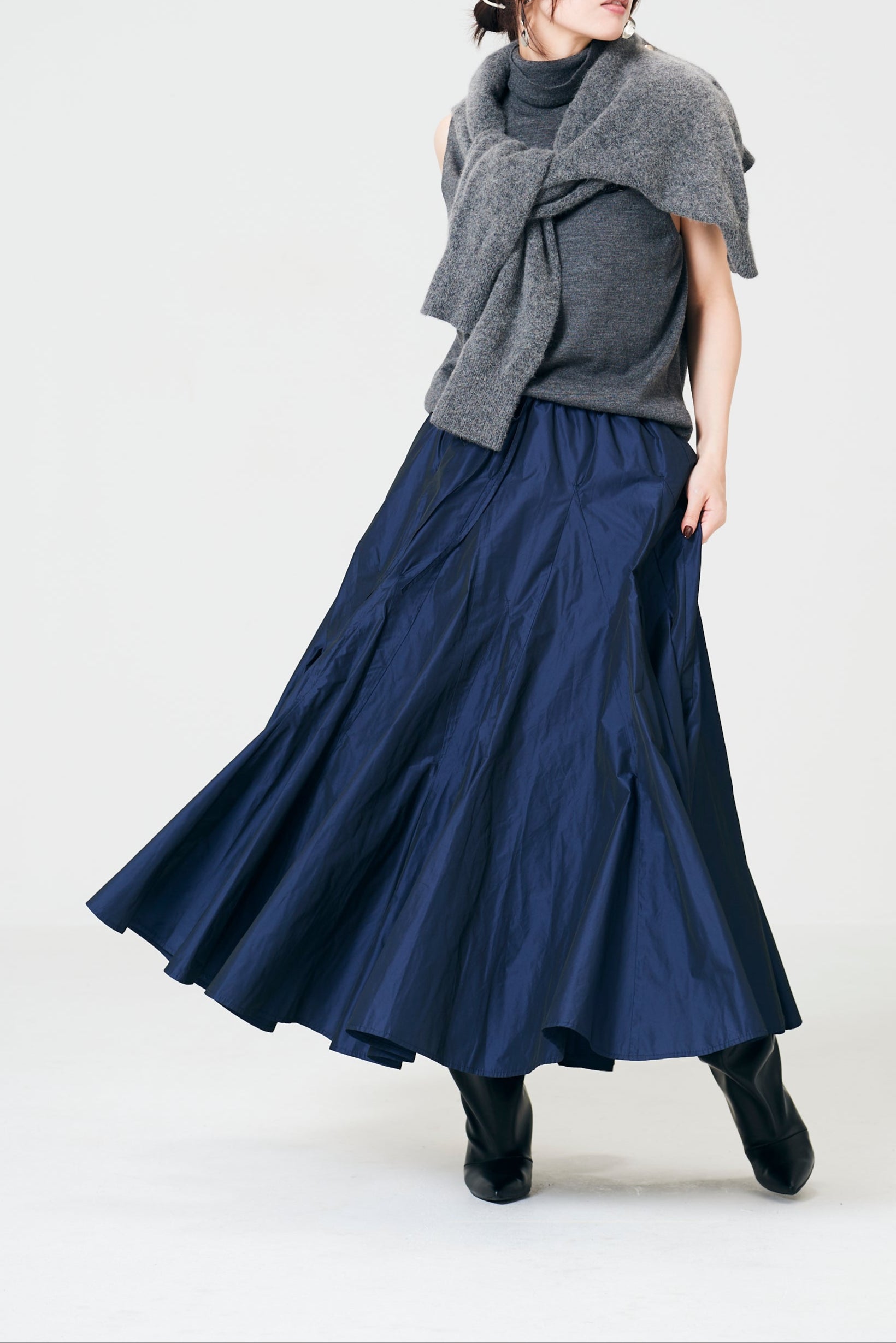 Volume taffeta skirt
