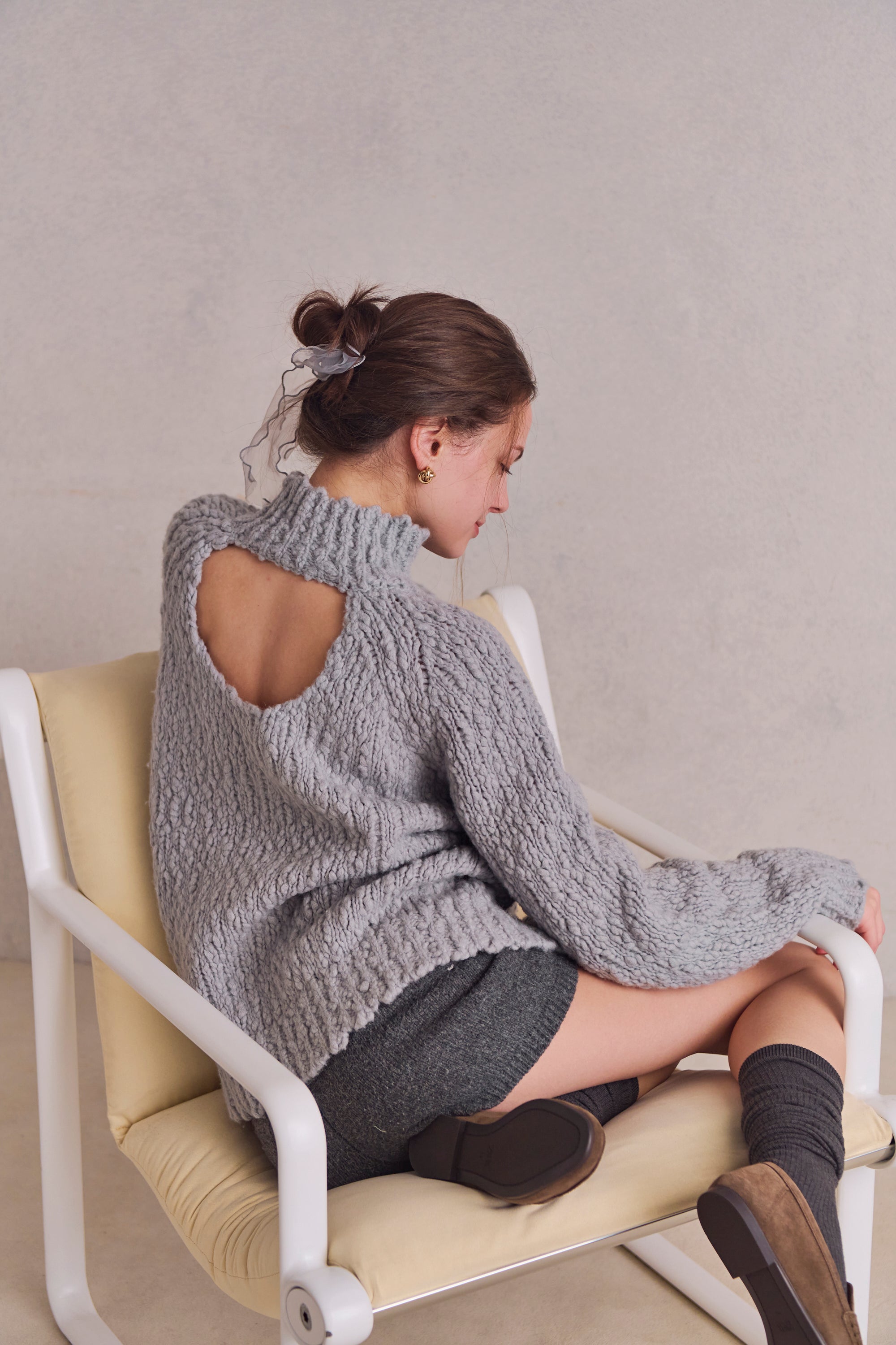 Back-open slubyarn knit