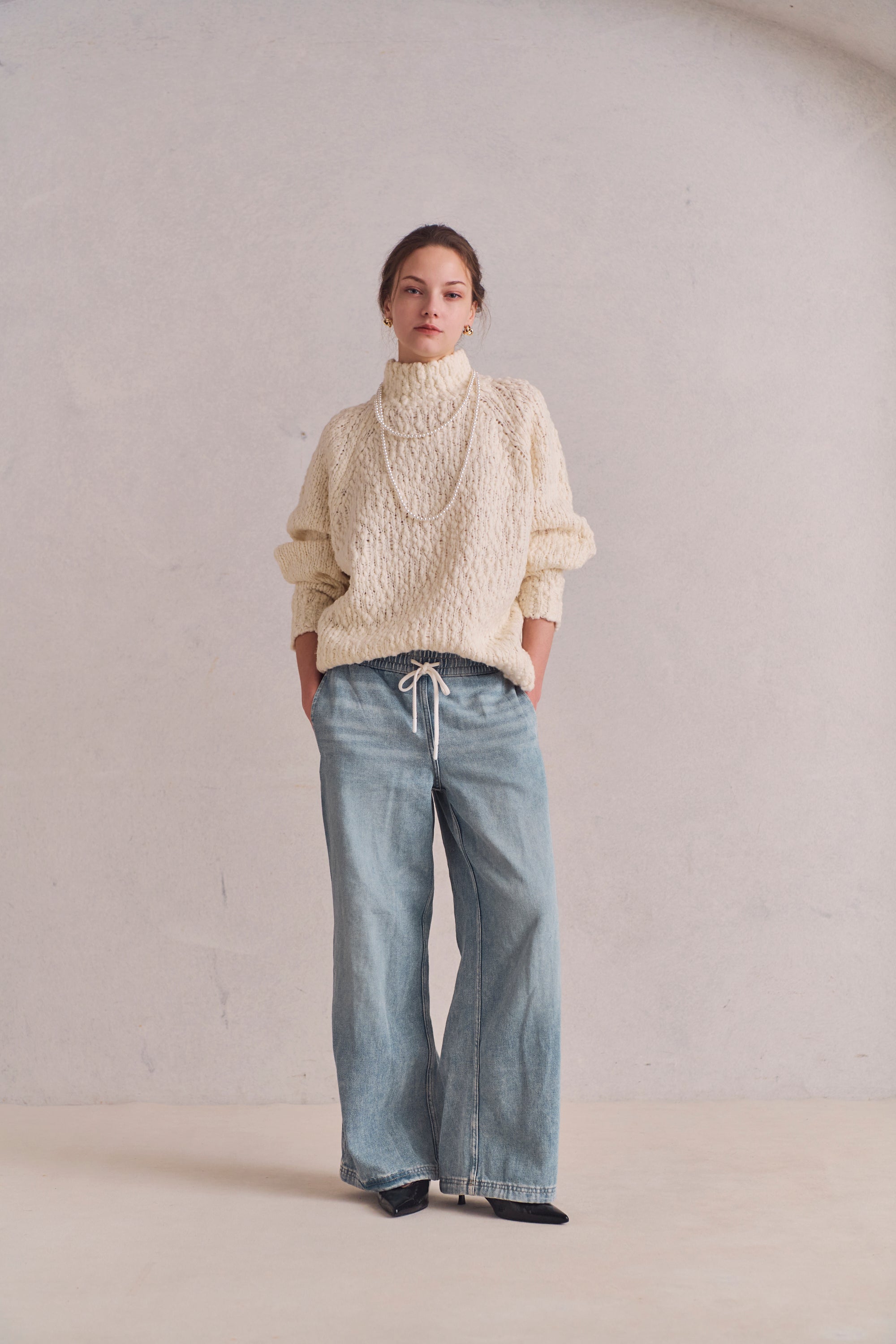 Back-open slubyarn knit