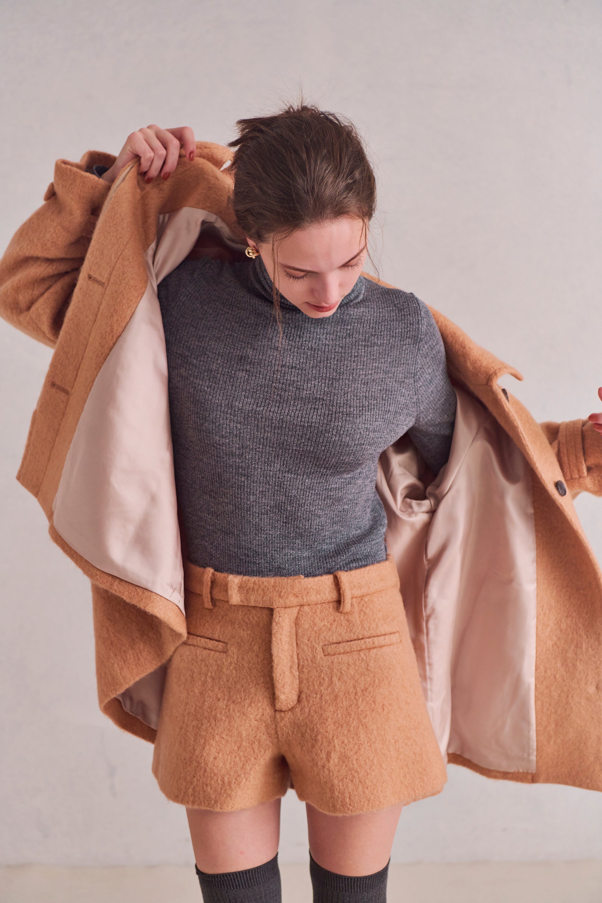 Loop cut shaggy shortpants