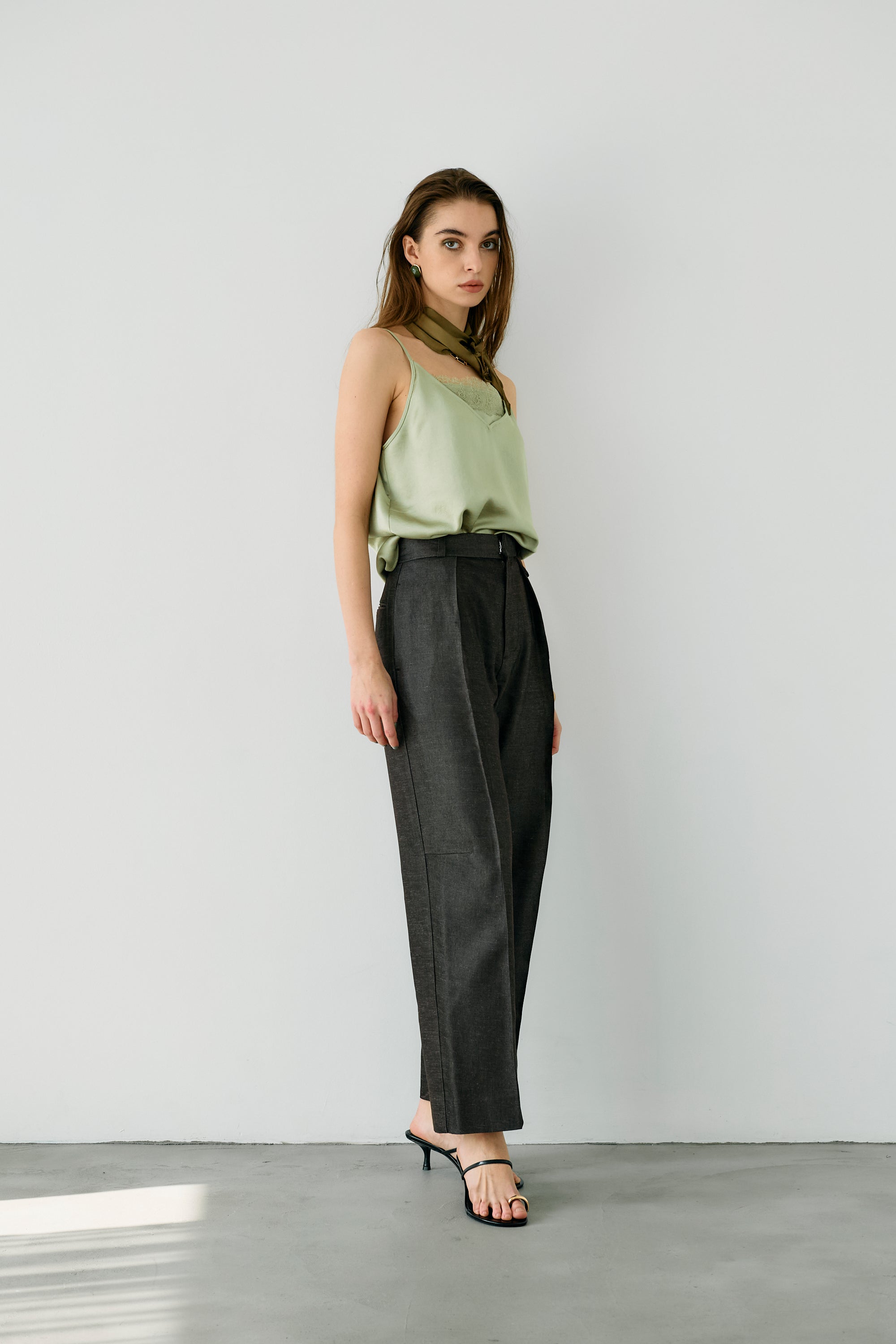 Flap straight pants