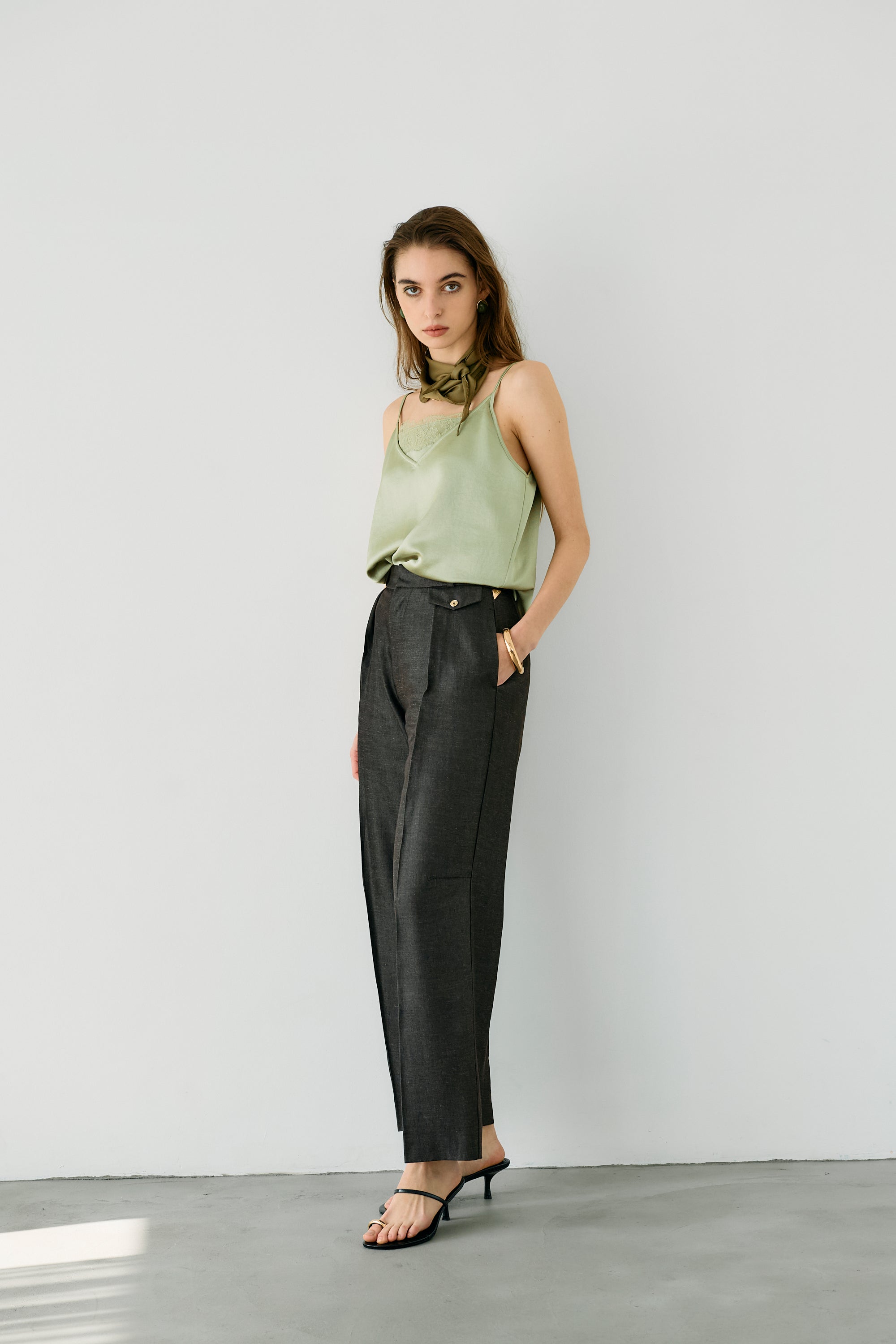 Flap straight pants