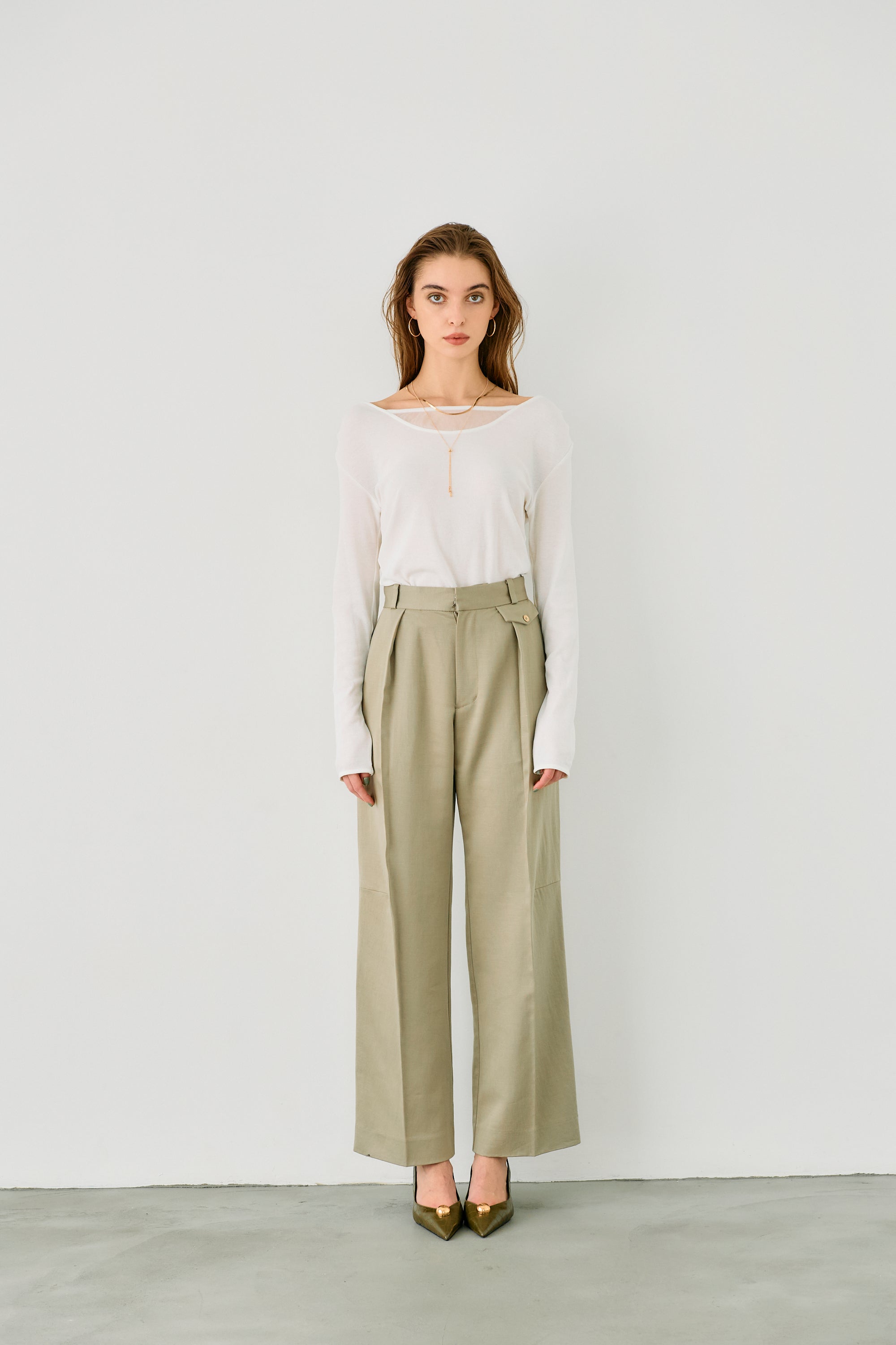 Flap straight pants