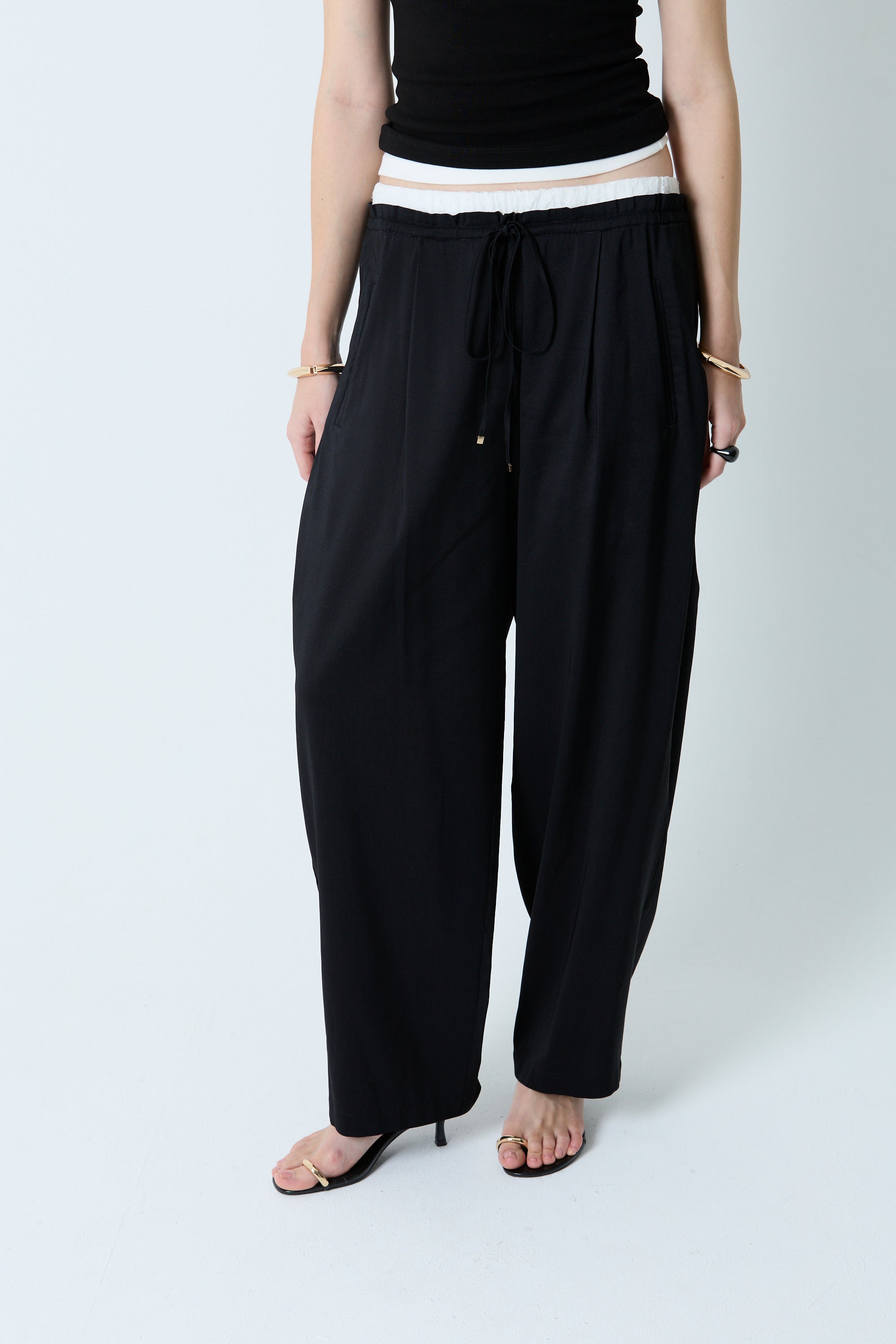 Linen barrel pants