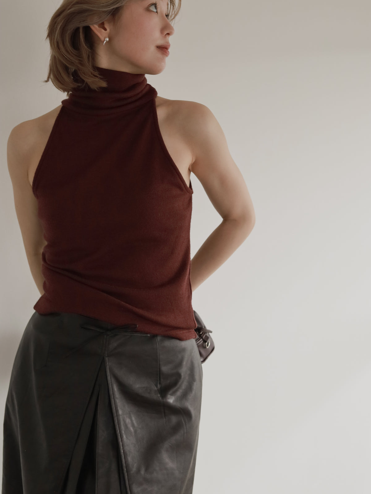 Halter neck wool tops